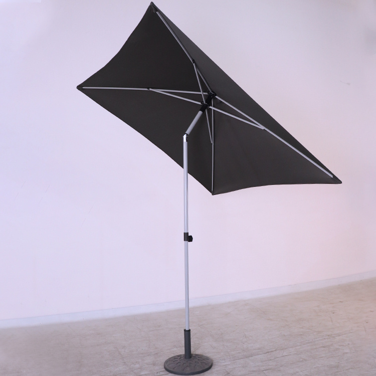 6.5' x 6.5' Patio Market Umbrella