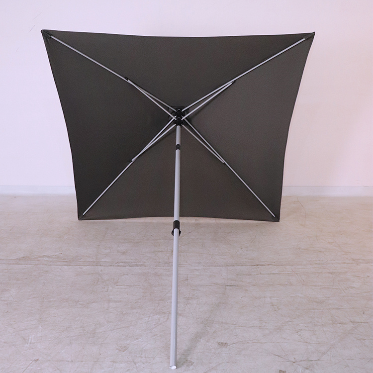 6.5' x 6.5' Patio Market Umbrella