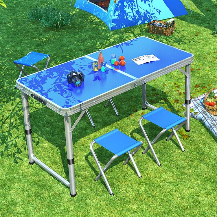 Folding Picnic Table with 4 Stools