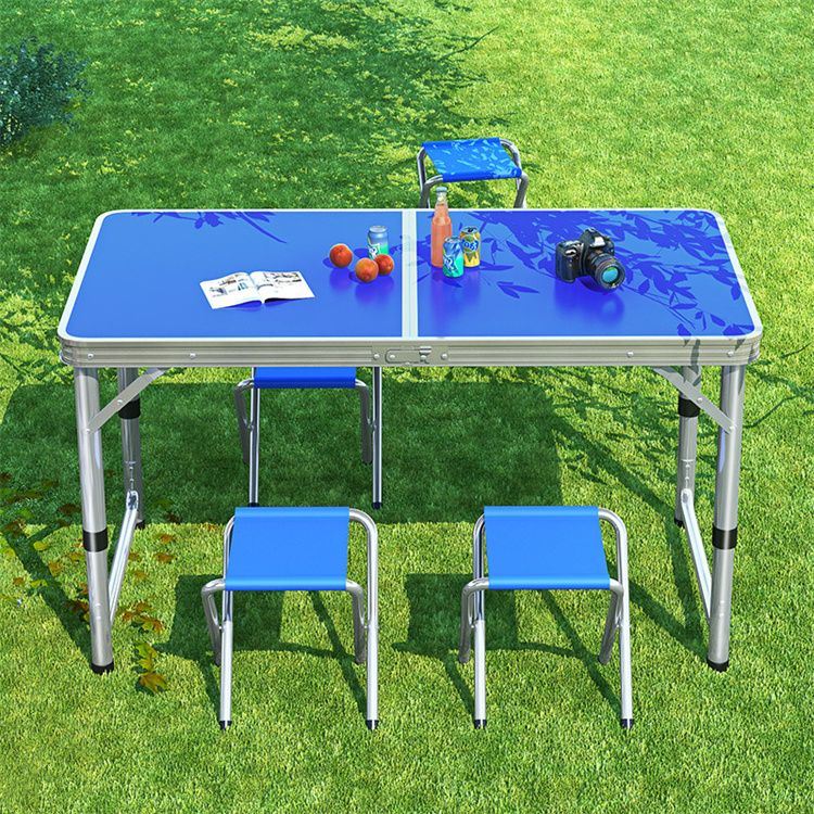 Folding Picnic Table with 4 Stools