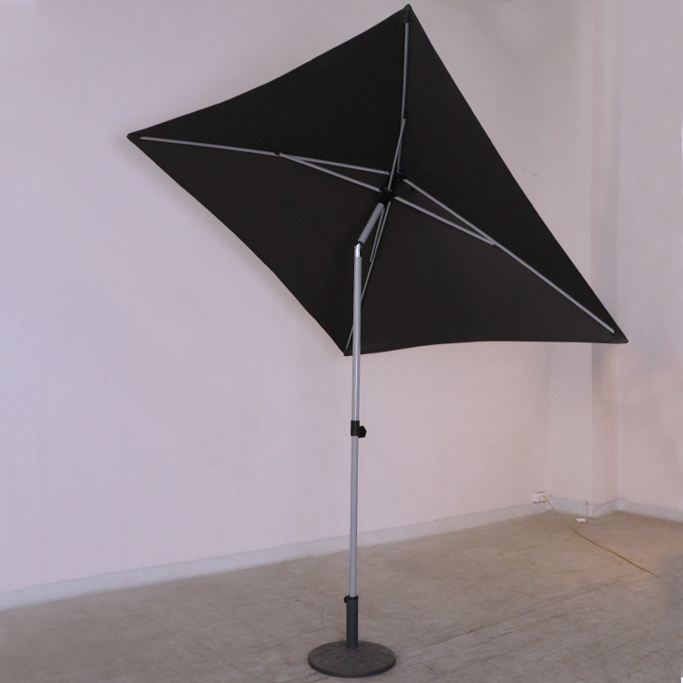 6.5' x 6.5' Patio Market Umbrella